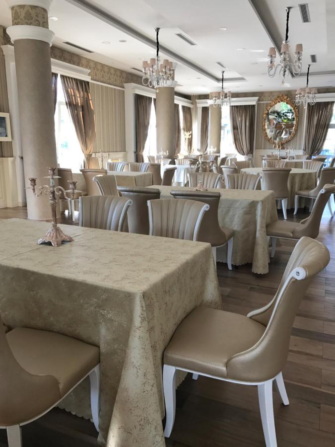 The King Resort Bërxull Extérieur photo