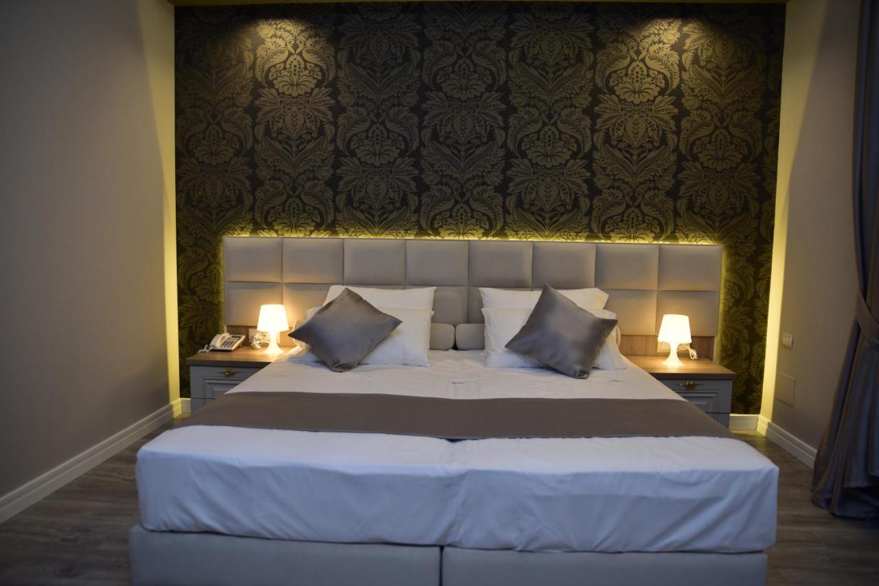 The King Resort Bërxull Extérieur photo