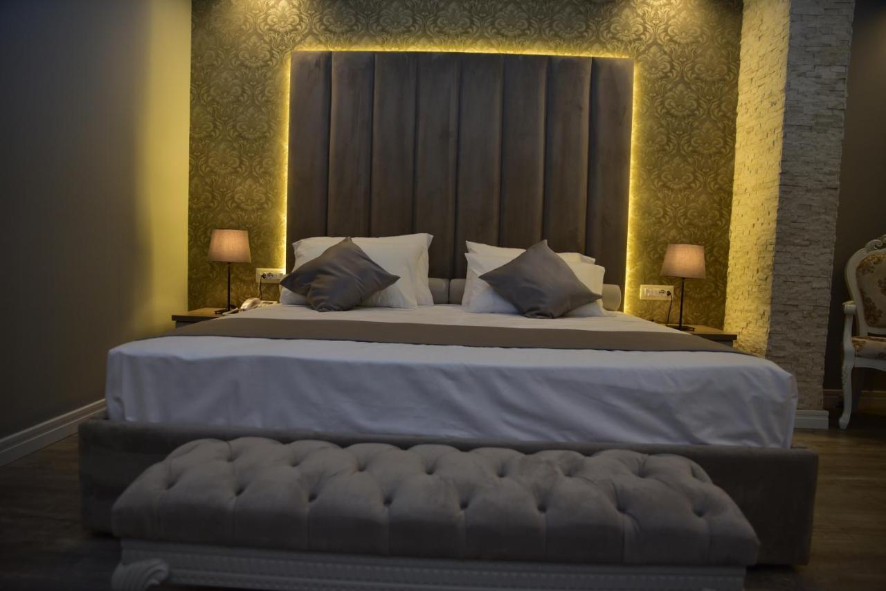 The King Resort Bërxull Extérieur photo