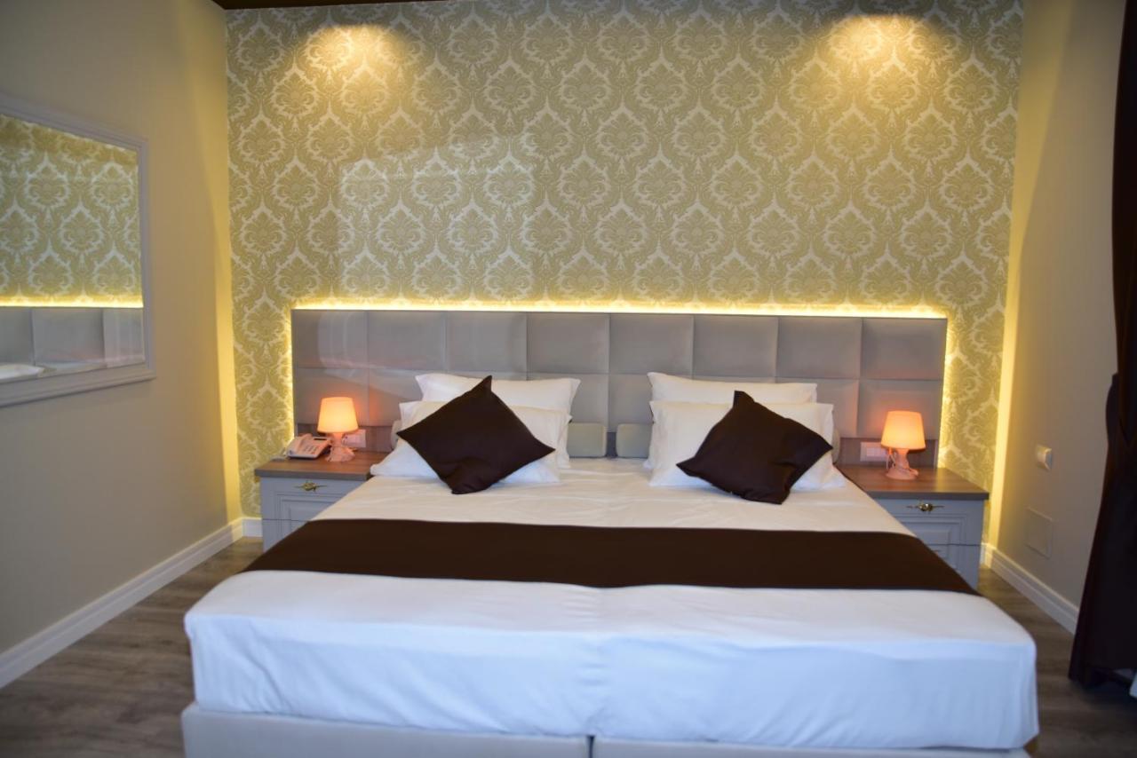 The King Resort Bërxull Extérieur photo